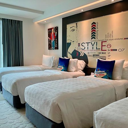 Hotel Clover Asoke - Sha Extra Plus Bangkok Esterno foto